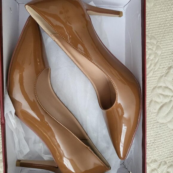 YDN Women's Chic Pointed Closed Toe Mid Heel Pumps - Picture 6 of 9